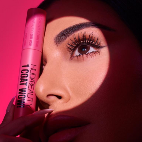 Huda Beauty 1 COAT WOW! - EXTRA VOLUME & LIFTING MASCARA