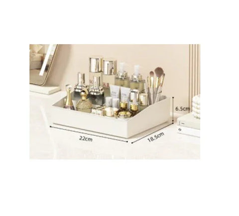 VNTY Makeup Box with Mirror Model 4